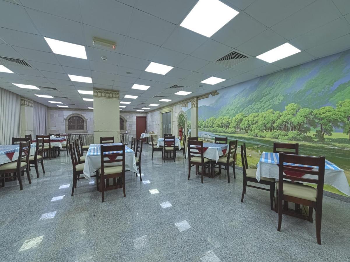 Platinium Hotel Apartments Seeb Ngoại thất bức ảnh